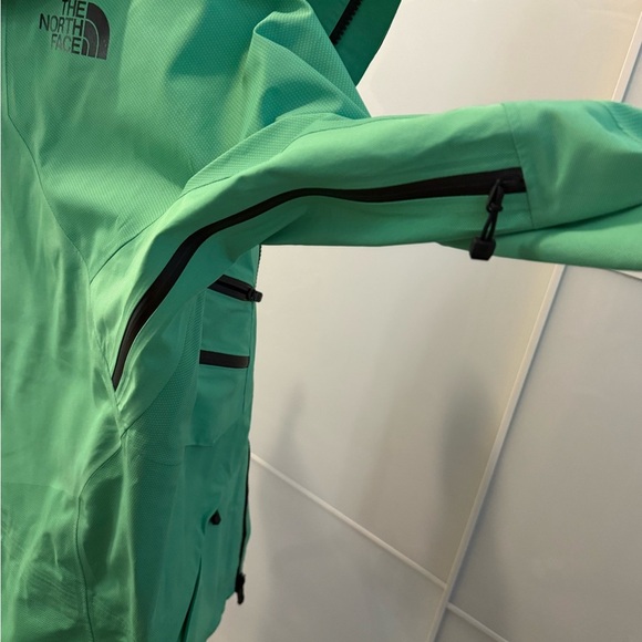 Men’s The North Face Vibrant Green Outdoor Jacket NWOT - Picture 7 of 10